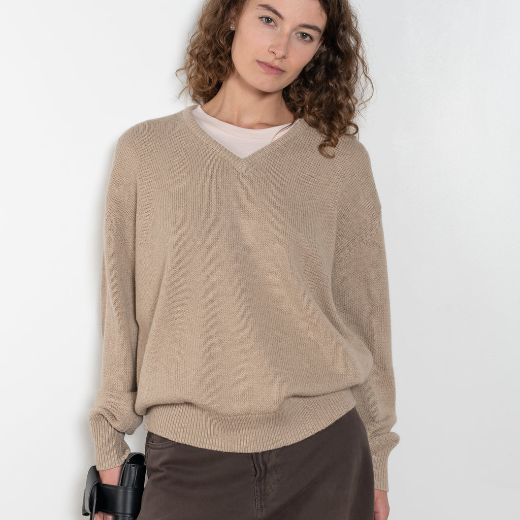 The Oversized V-neck Sweater by 6397 is a oversized sweater made from a cashmere and cotton blend yarn