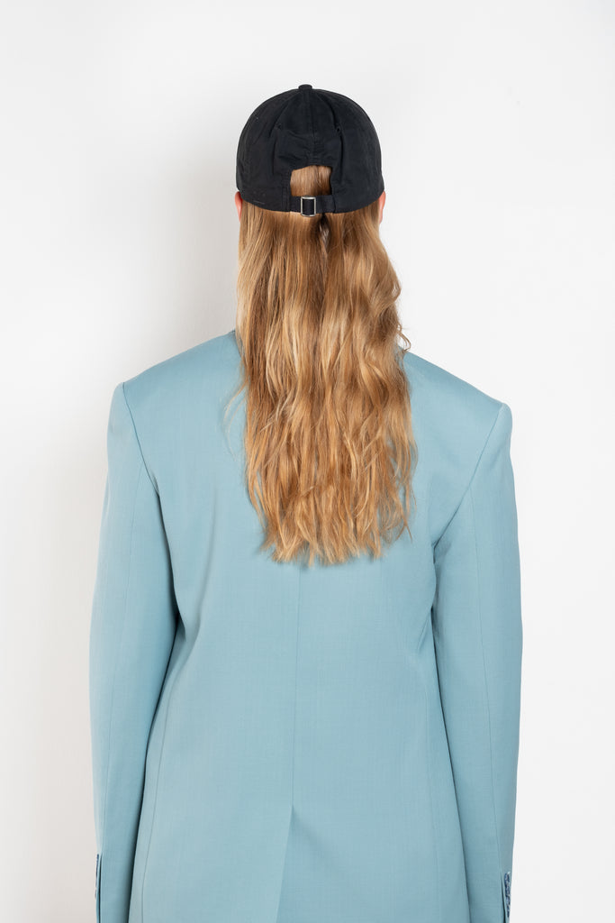 The Micro Face Baseball Cap 177  by Acne Studios is a six-panel baseball cap detailed with a micro face logo patch and is made of cotton with a faded finish