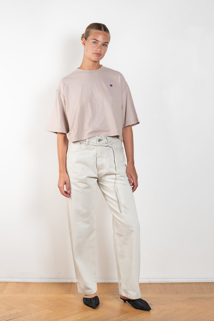 The Loose Jeans 1991 TOJ by Acne Studios is a relaxed 5 pocket denim with a mid waist and adjustable belt
