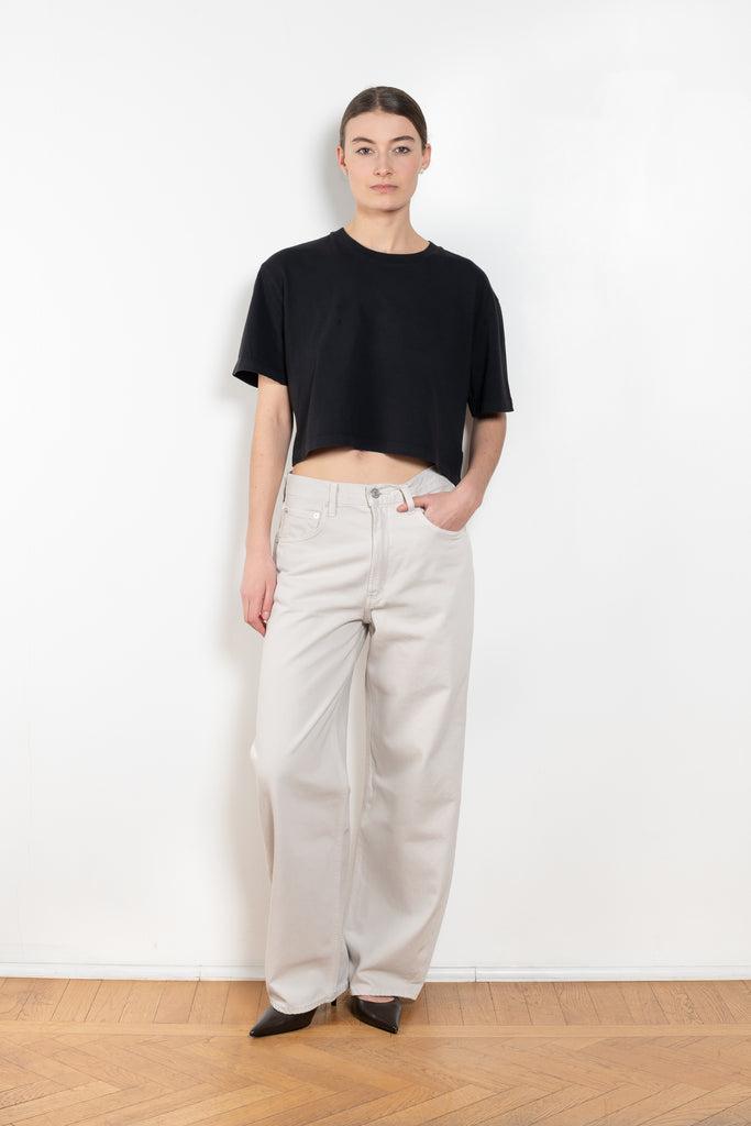 The Low Curve Jeans by Agolde has a sleek, low curved out seam gently tapers down to the ankle