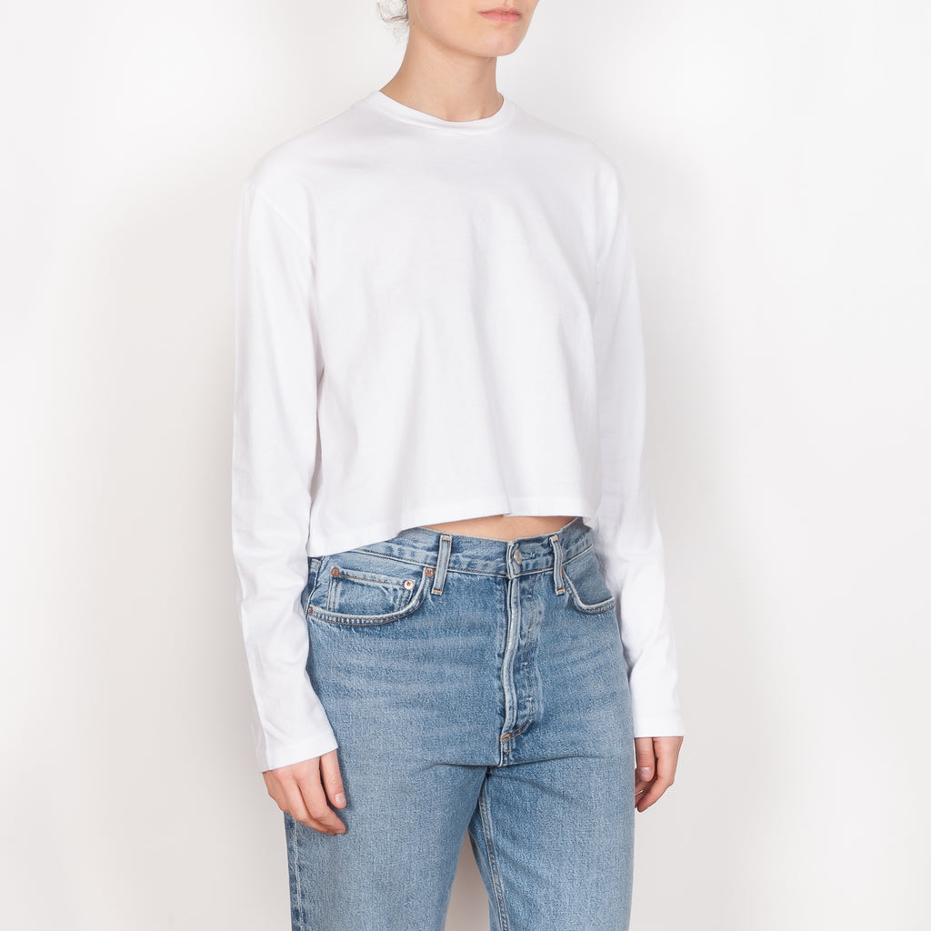 The Mason Cropped Tee by Agolde is a relaxed t-shirt