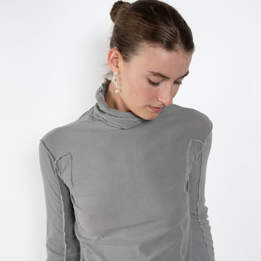 Baserange omato turtleneck