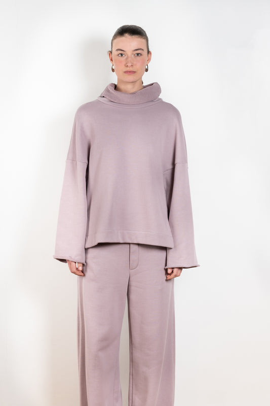 The Sweatshirt 1746 by GAUCHERE is a loose turtle sweater in a beautiful ash lilac