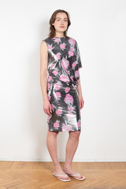 The Didi Slick Dress by Julie Kegels is Glossy dress with tropical flower print with adjustable length
