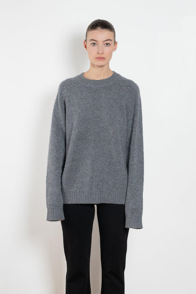lisa yang anine sweater