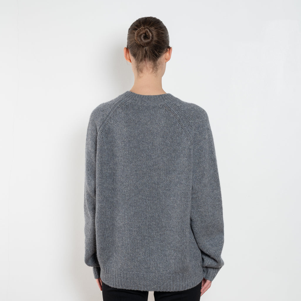 lisa yang anine sweater