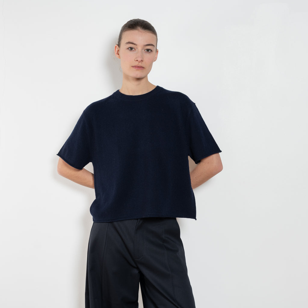 lisa yang cila top