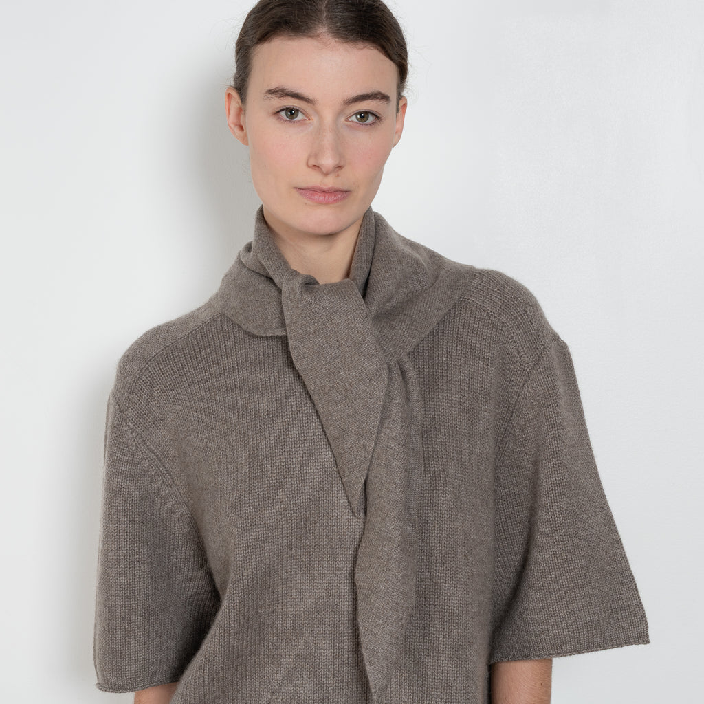 lisa yang elvina sweater