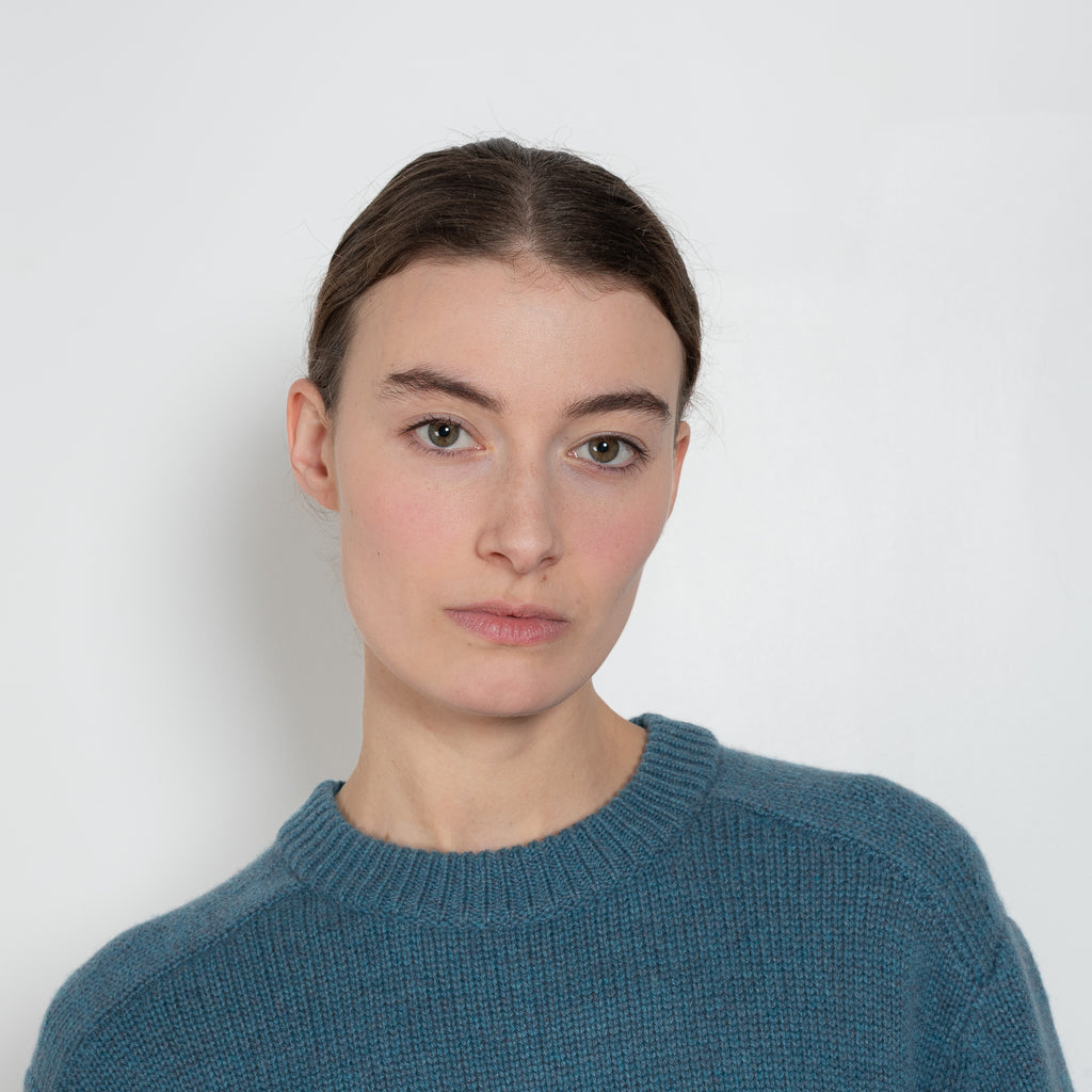 lisa yang elvina sweater