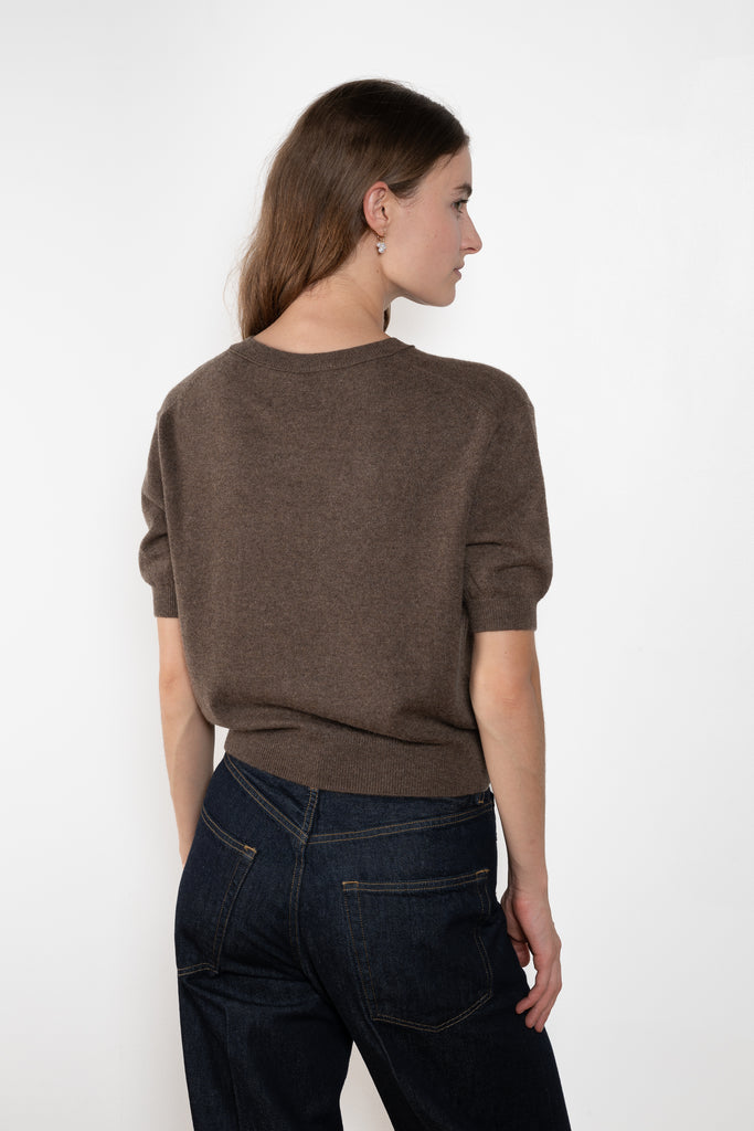 The Genevra Tshirt by LISA YANG is crafted in our warm weather standard 14-gauge cashmere