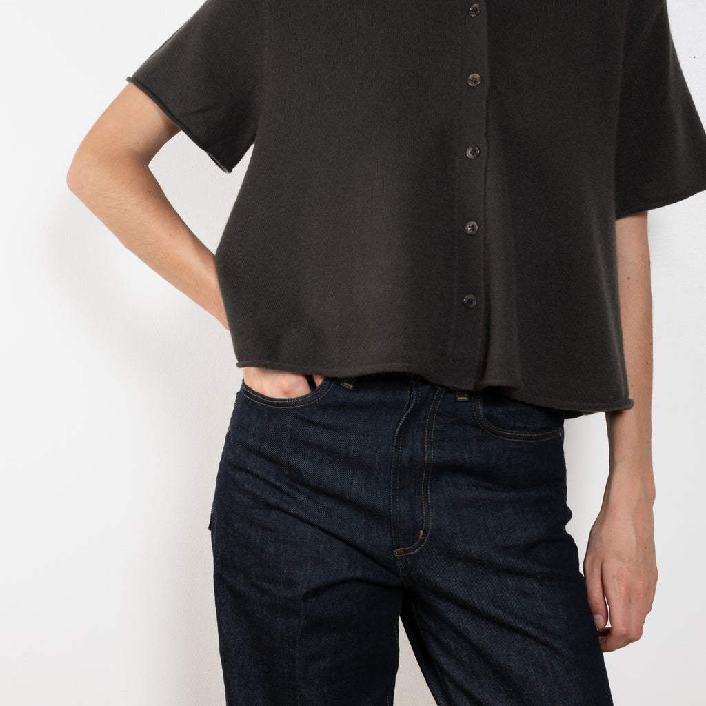 The Leith Top by Lisa Yang designed with a relaxed silhouette, it features a pointed collar, short sleeves, and subtly dropped shoulders