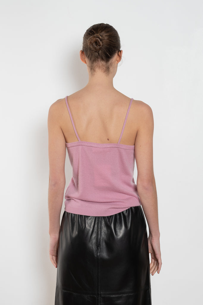 lisa yang nala top