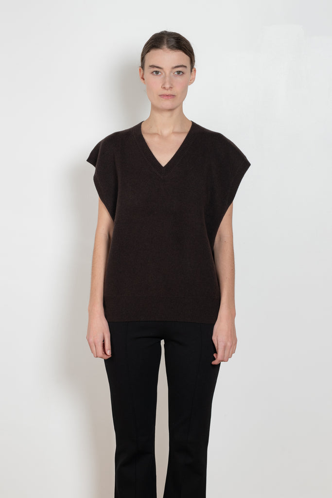 lisa yang navarra top