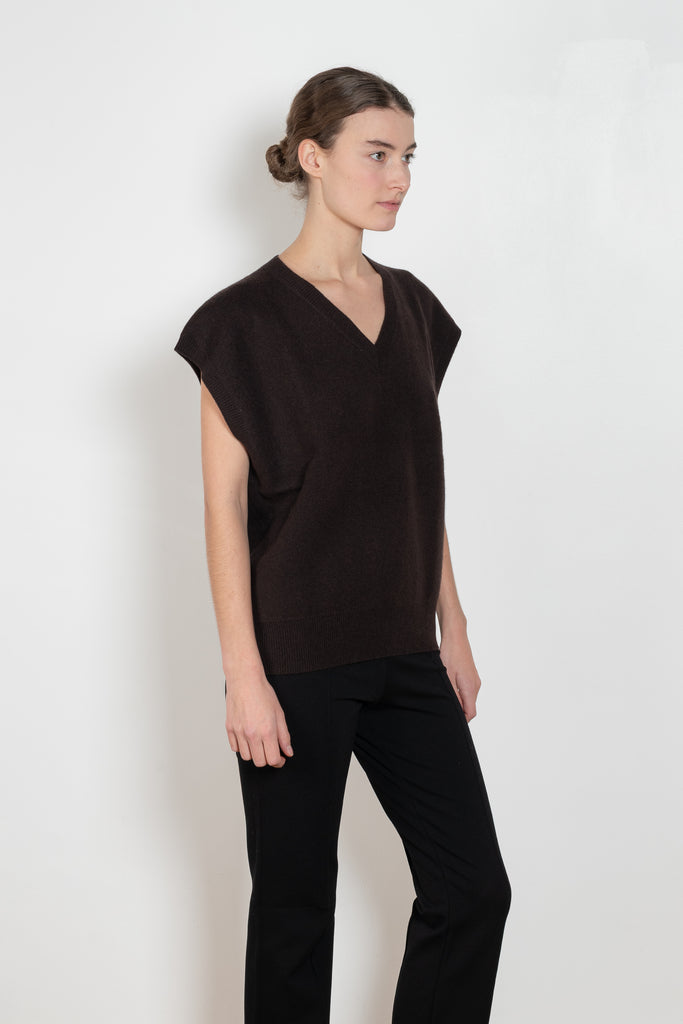 lisa yang navarra top