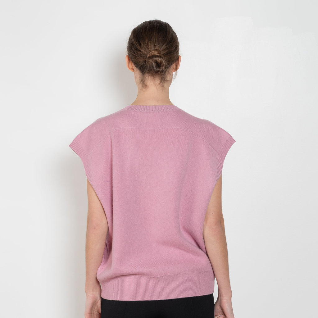 lisa yang navarra top