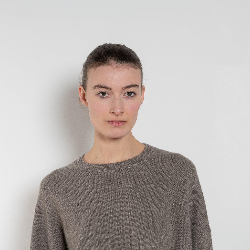 lisa yang veira sweater