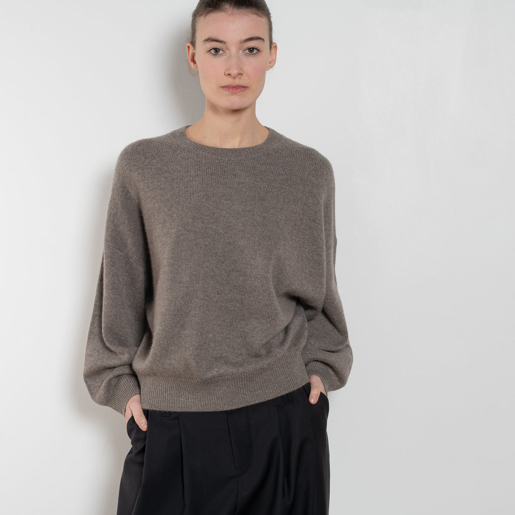 lisa yang veira sweater