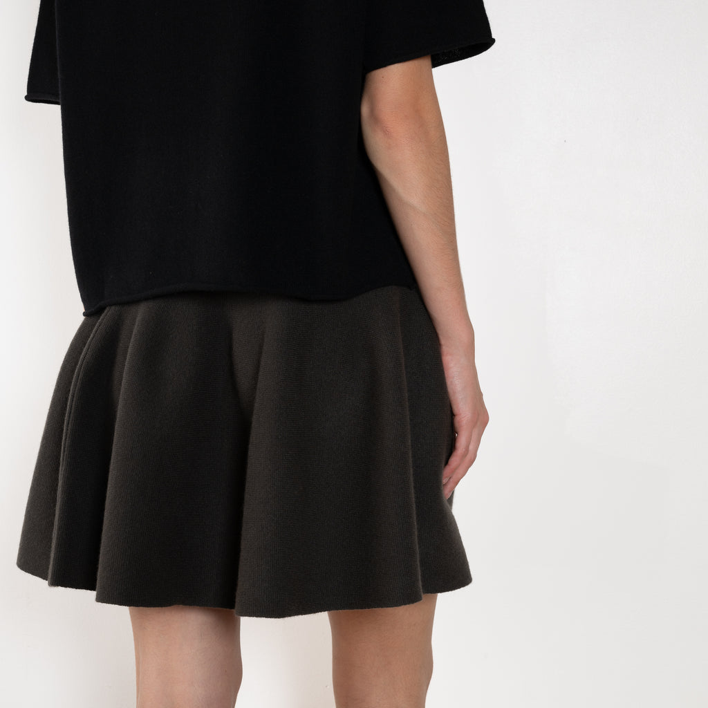 The Wren Skirt by Lisa Yang embodies Lisa Yang's brand motif, which refers to the soft and gentle feeling of the fiber.