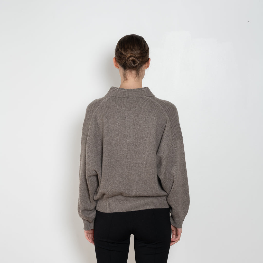 lisa yang etta sweater