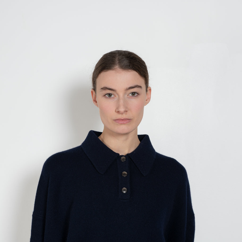 lisa yang etta sweater