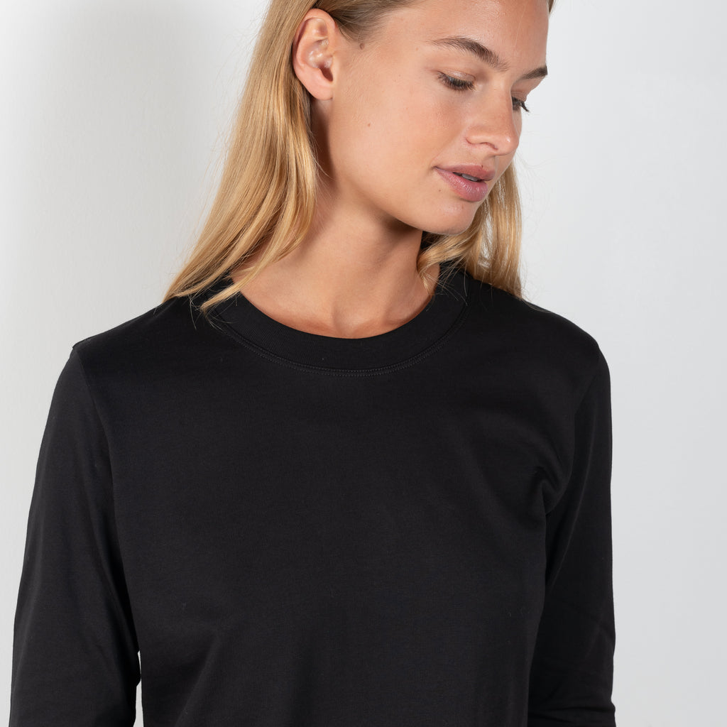 The Masal Tshirt by Loulou Studio is a long sleeve tee in a structured pima cotton with a small LS Shell Logo