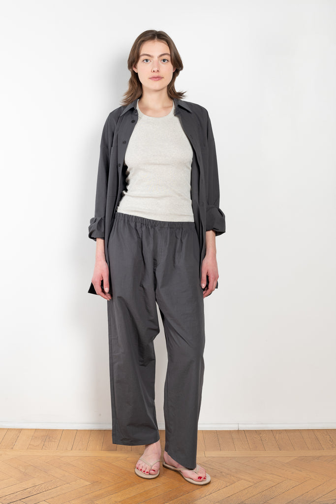 The Poplin Cotton Shirt N°1 by Maud Van Den Beussche is a relaxed oversized shirt with patch pockets in a beautiful poplin cotton