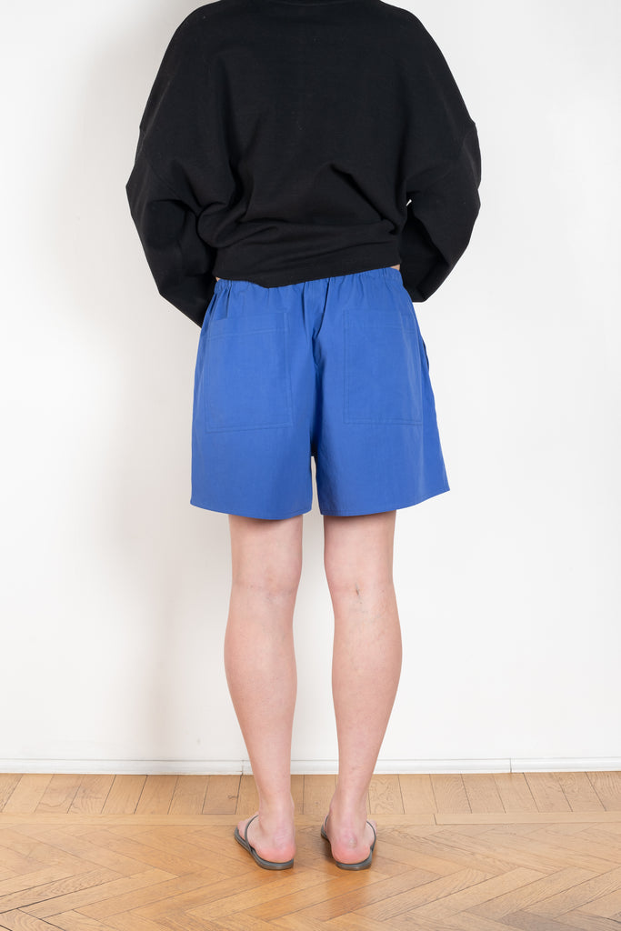 The Poplin Cotton Shorts N°1 by Maud Van Den Beussche is a relaxed short with elastic waistband in a beautiful poplin cotton
