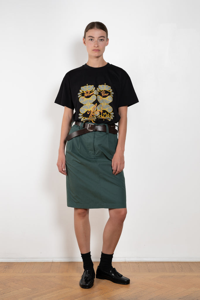 The Chino Pencil Skirt by Meryll Rogge is a unique pencil skirt with a workwear-like silhouette. With XL loop belts and side pockets
