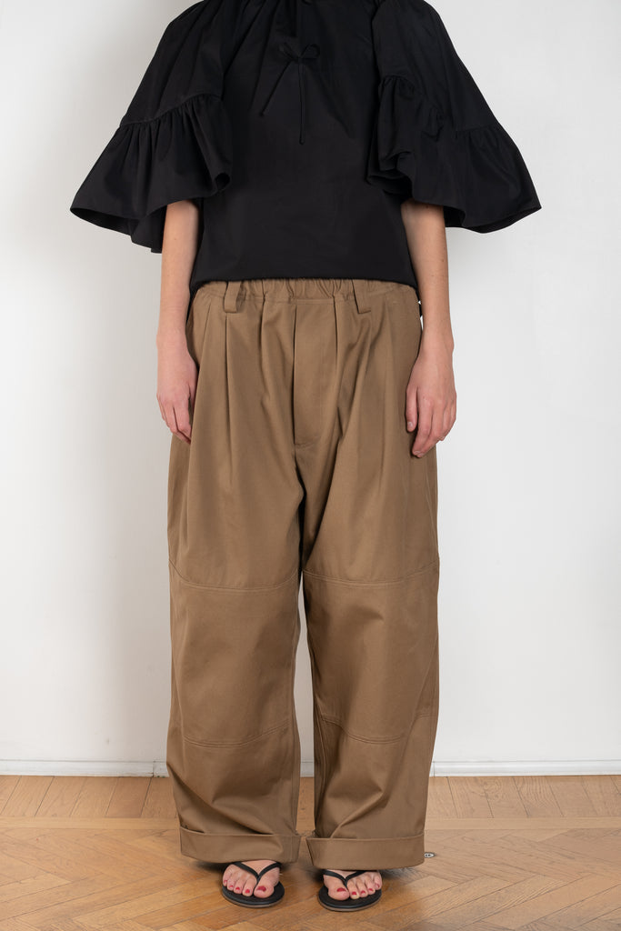The Workwear Chino by Meryll Rogge is a signature oversized trouser with a drawstring closure