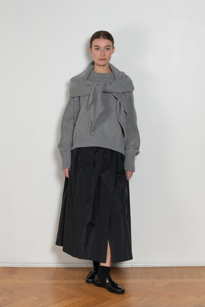 Queens guard scarf by Nackiye