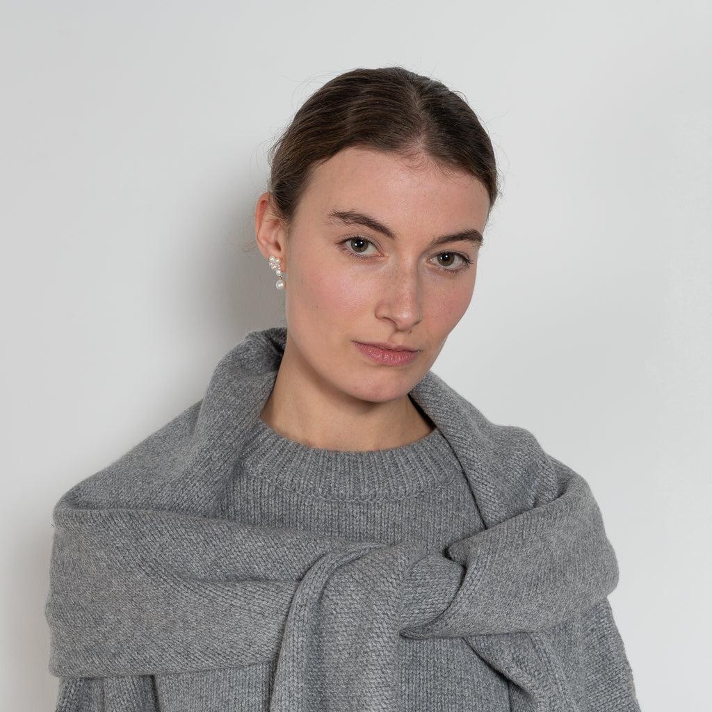 Queens guard scarf by Nackiye