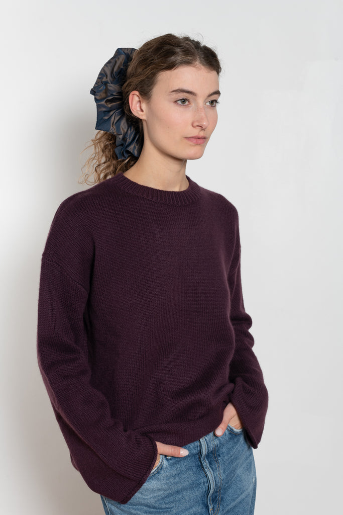 nackiye camelia  scrunchie
