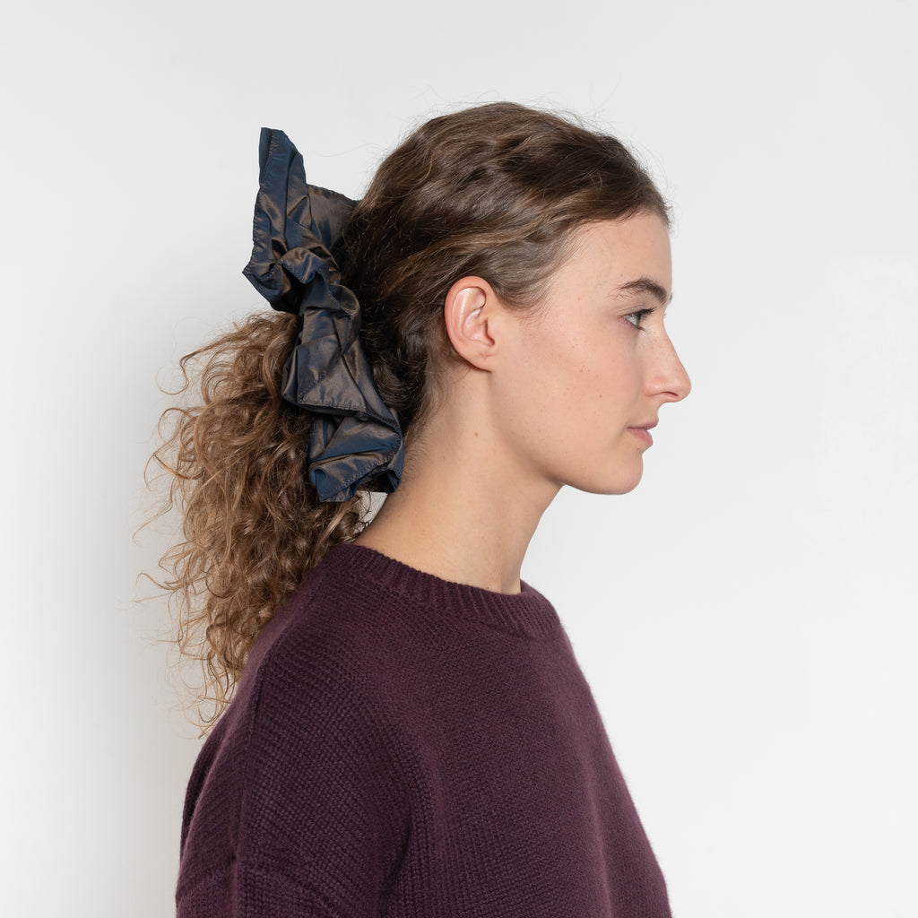 nackiye camelia  scrunchie