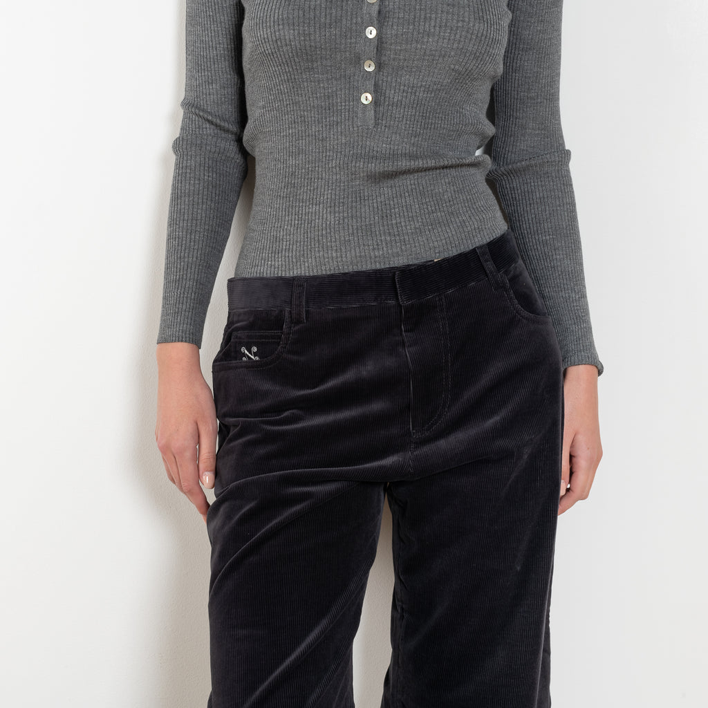 The Insider Knit Top by Nackiye is a classic button down knit top. The insider is close fitting in a soft, lightweight wool &  silk