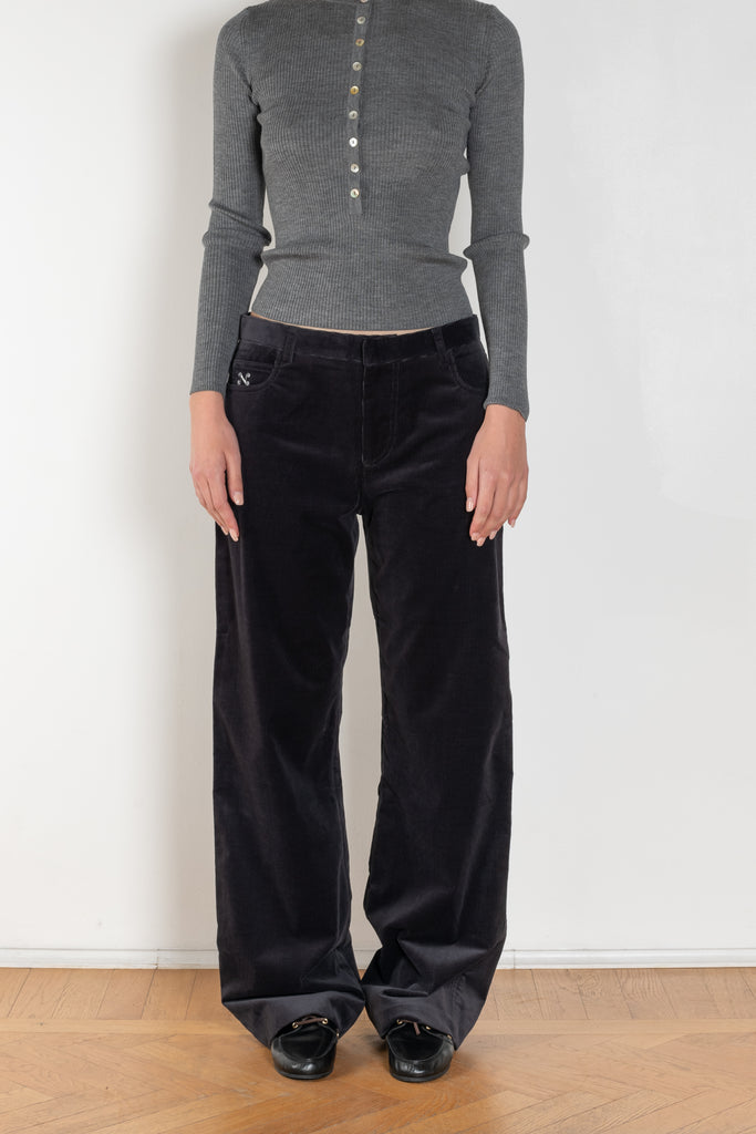 The Jimi Pants by Nackiye is a relaxed low waist straight pant with two pockets at the rear, including two front pockets