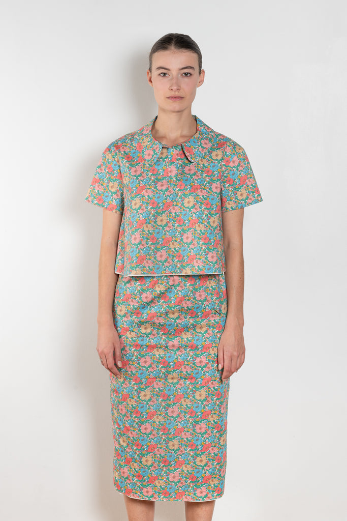 The Kennedy Top by Nackiye is 60s inspired style slip on top with a relaxed open collar, feminine floral print and A-line silhouette