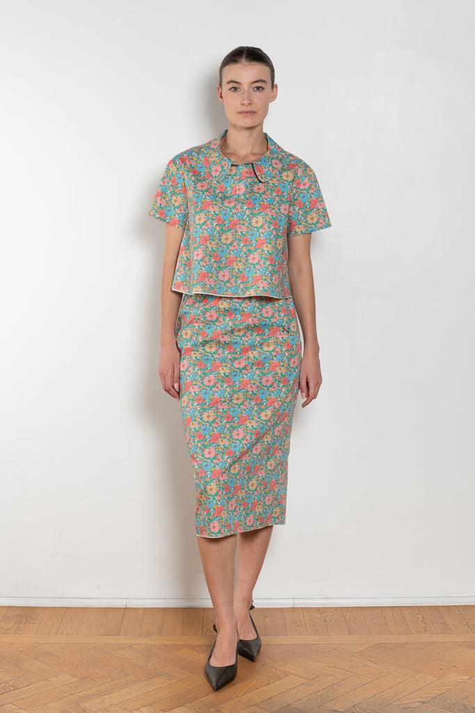 The Kennedy Top by Nackiye is 60s inspired style slip on top with a relaxed open collar, feminine floral print and A-line silhouette