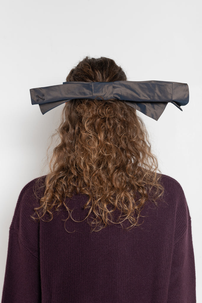 nackiye miss bow tie