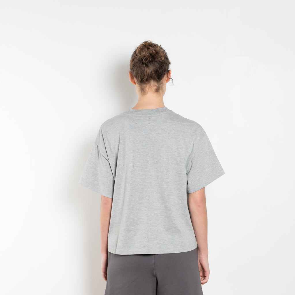 The Palmer Tee by Xirena is a short sleeve Tee with a regular relaxed fit