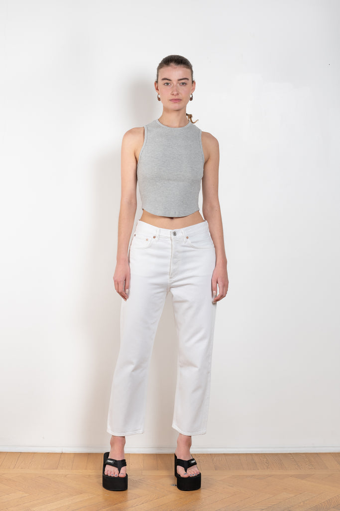 The 90's Crop Jeans by Agolde is a mid-rise jeans designed to sit relaxed on the waist with a straight fit through the ankle