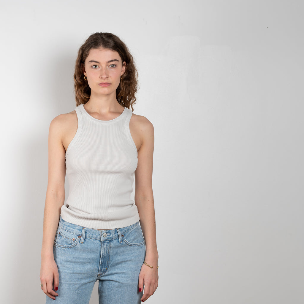 The Bailey Tank Top by Agolde is made from a ultra-soft heathered rib, it flatteringly hugs your frame with a scooped fit at the arm