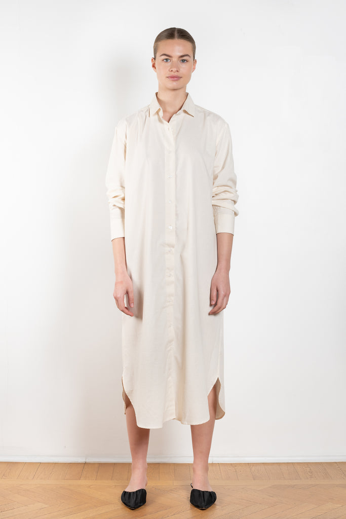 The Ole Shirtdress by Baserange is a summer shirtdress in organic cotton that can be worn as a city dress or as a bikini cover up at beach 