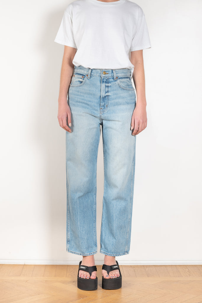 The Plein Relaxed Straight jeans by B SIDES  is a high waisted jeans with a relaxed straight leg in a light blue wash