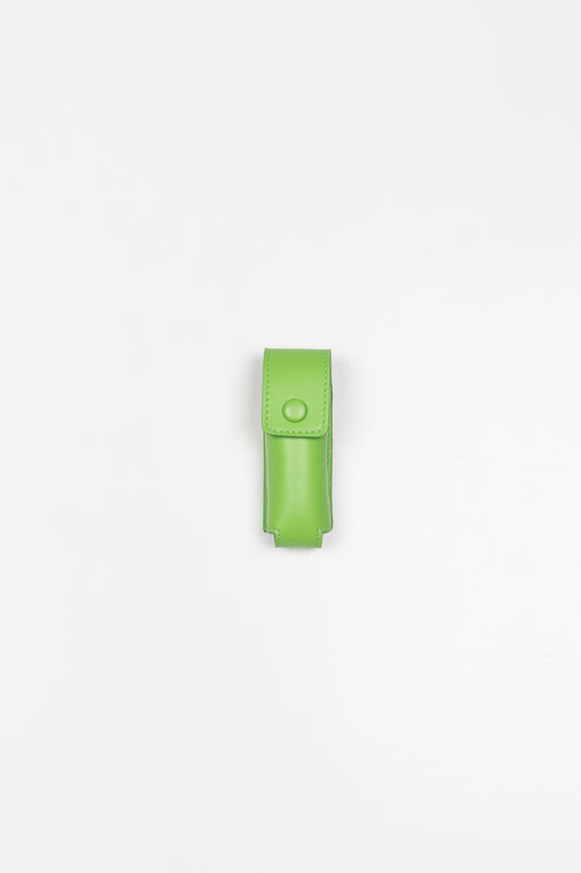 The LL1 Lipstick Holder by ELAOW is a lipstick / lighter case made in soft nappa leather to customize your ELAOW bags