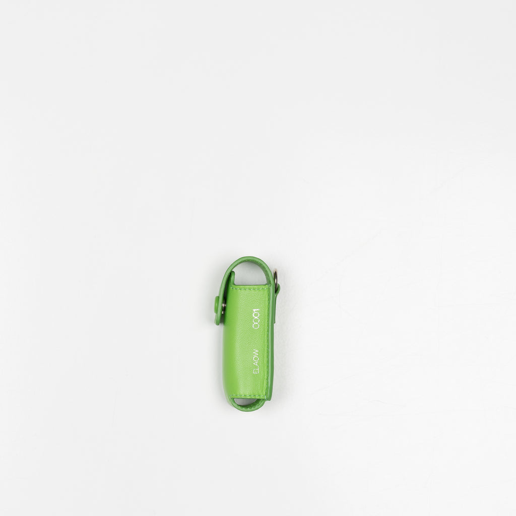 The LL1 Lipstick Holder by ELAOW is a lipstick / lighter case made in soft nappa leather to customize your ELAOW bags