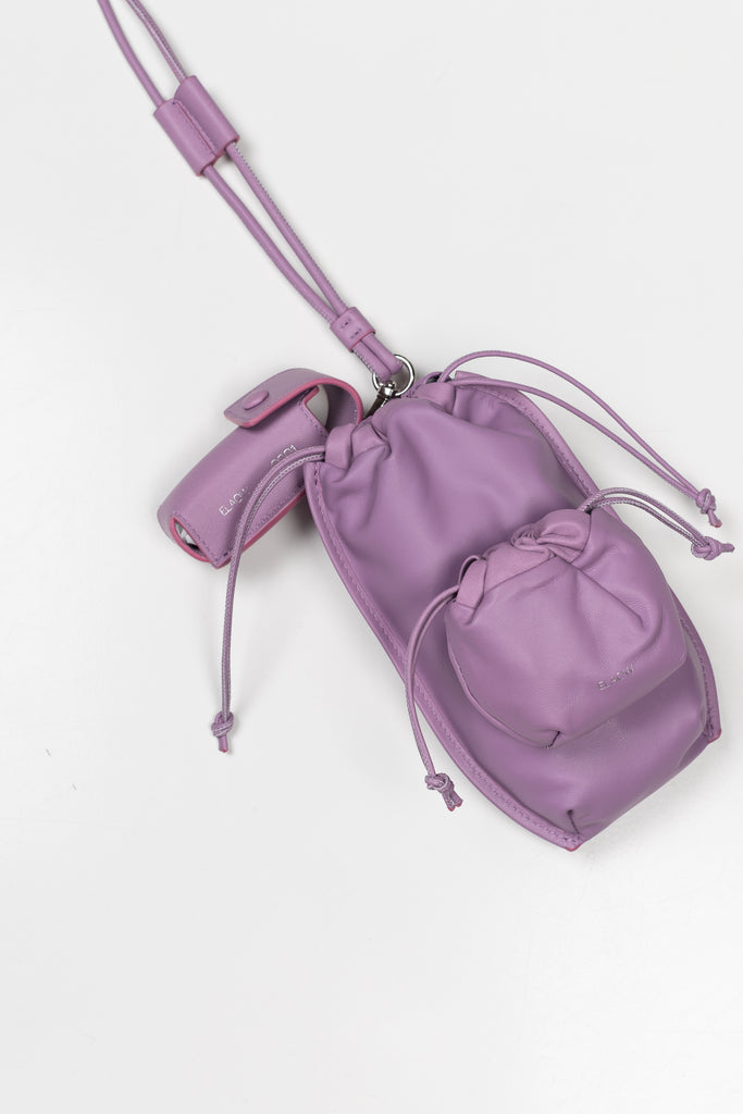 The LL1 Lipstick Holder by ELAOW is a lipstick / lighter case made in soft nappa leather to customize your ELAOW bags