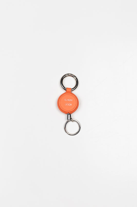 The PK1 Key Holder by ELAOW is a retractable key holder made in soft nappa leather to customize your ELAOW bags