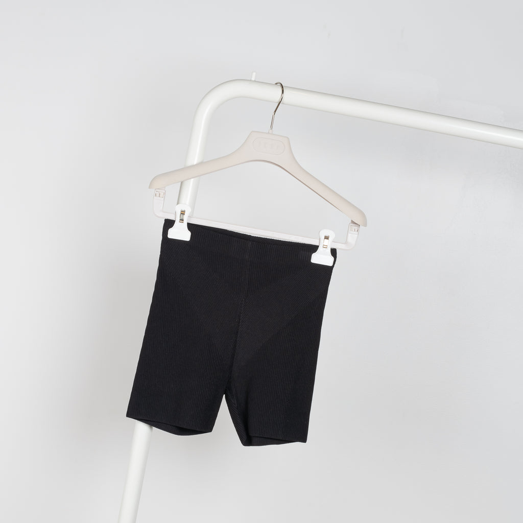The Tejeda Shorts by Gauge81 is a high waisted biker shorts in a structured ribbed weave