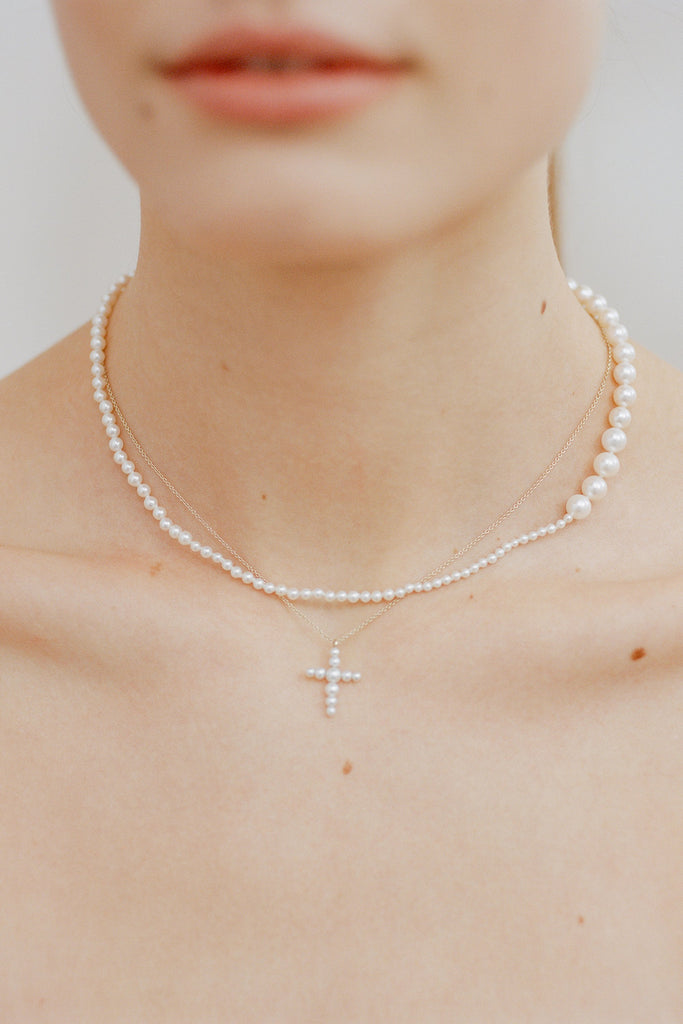 Petite Peggy Necklace of contrasting sized pearls by Sophie Bille Brahe
